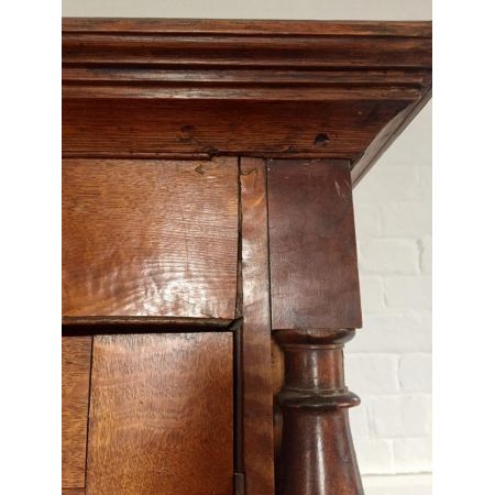 Englischer Antiker Eichen Kleiderschrank ca. 19. Jh.