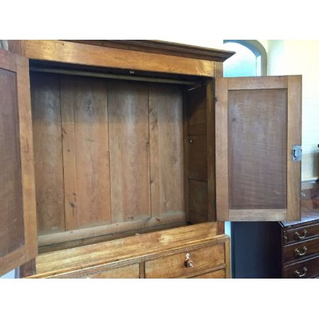 Englischer Antiker Eichen Kleiderschrank ca. 19. Jh.
