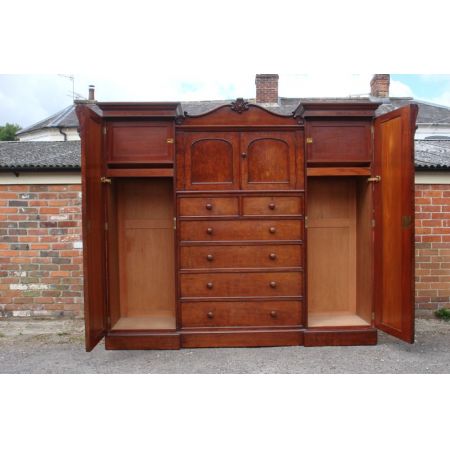 Viktorianischer Antiker Englischer Mahagoni Kleiderschrank ca. 1860