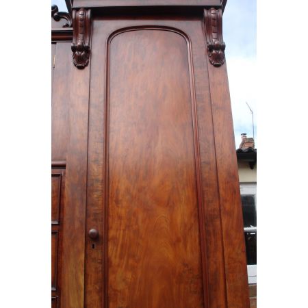 Viktorianischer Antiker Englischer Mahagoni Kleiderschrank ca. 1860