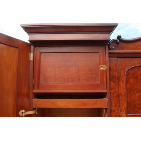 Viktorianischer Antiker Englischer Mahagoni Kleiderschrank ca. 1860