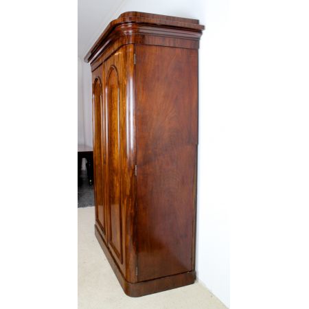 Viktorianischer Mahagoni Kleiderschrank original antik 1860