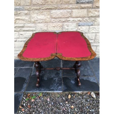 Viktorianischer Antiker Englischer Grat Nussbaum Spieltisch ca. 1860