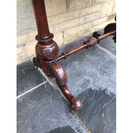 Viktorianischer Antiker Englischer Grat Nussbaum Spieltisch ca. 1860