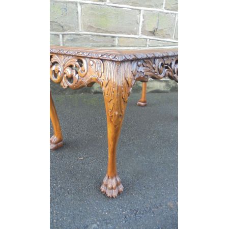 Englischer Antiker Grat Nussbaum Kleintisch ca. 1910