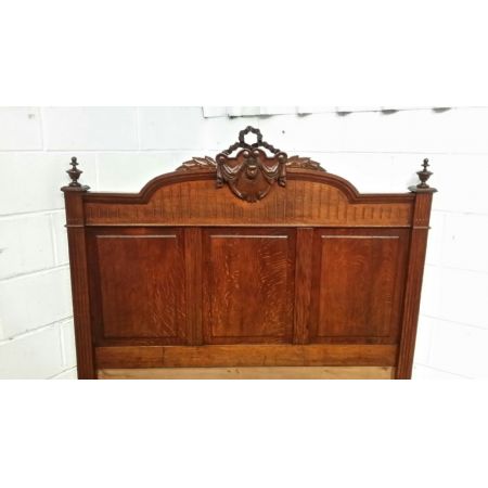 Französisches Antikes Napoleon III. Eichen Doppelbett ca. 1870