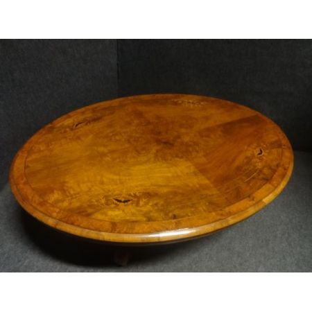 Viktorianischer Nussbaum Kaffeetisch Sofatisch antik 1870