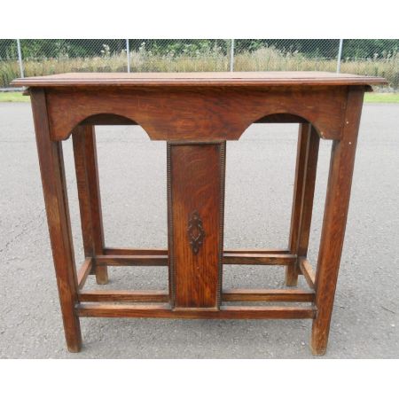 Antike englische Art Deco Beistelltische Eiche ca 1920