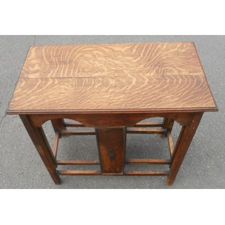 Antike englische Art Deco Beistelltische Eiche ca 1920