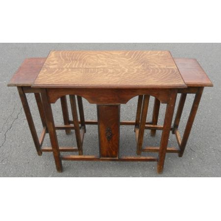 Antike englische Art Deco Beistelltische Eiche ca 1920