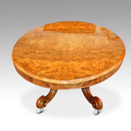 Viktorianischer Nussbaum Couchtisch Sofatisch antik englisch 1860