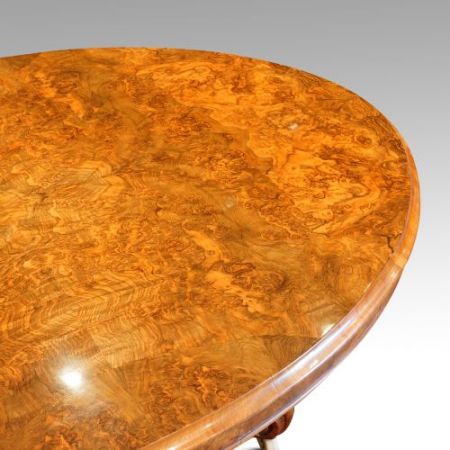 Viktorianischer Nussbaum Couchtisch Sofatisch antik englisch 1860