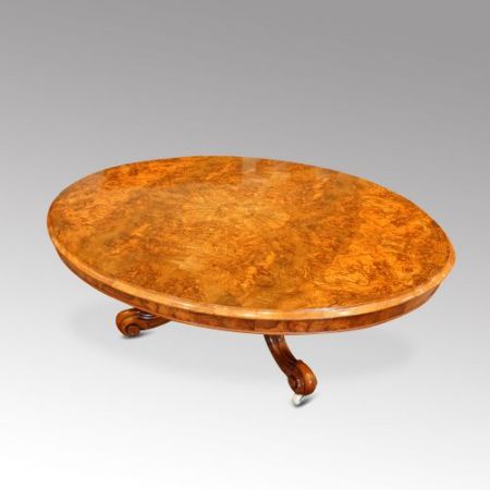 Viktorianischer Nussbaum Couchtisch Sofatisch antik englisch 1860