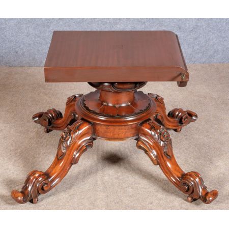 Viktorianischer Nussbaum Sofatisch Couchtisch antik ca 1870