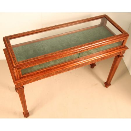 Viktorianischer Bijouterie Beistelltisch Nussbaum antik ca 1850