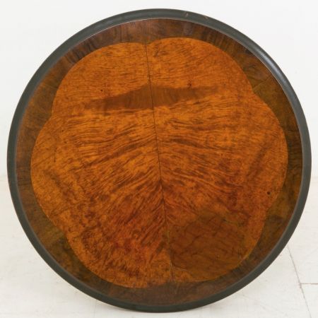 Viktorianischer Nussbaum Beistelltisch antik englisch ca 1860