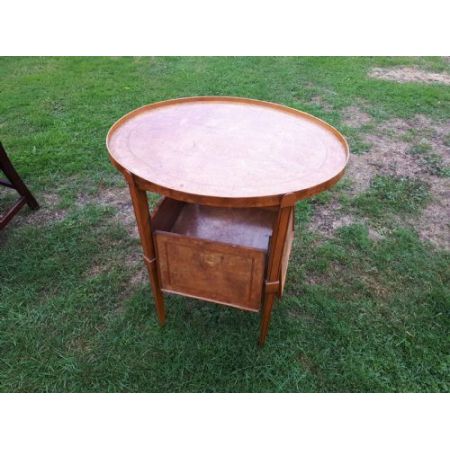 Antiker britischer Nussbaum Beistelltisch klappbar ca 1910