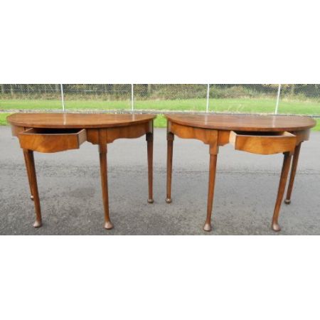 Georgianische Nussbaum Beistelltisch antik englisch ca 1900