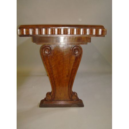 Antiker französischer Art Deco Nussbaum Esstisch ca 1920