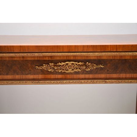 Antiker französischer Nussbaum Kingwood Beistelltisch ca 1930