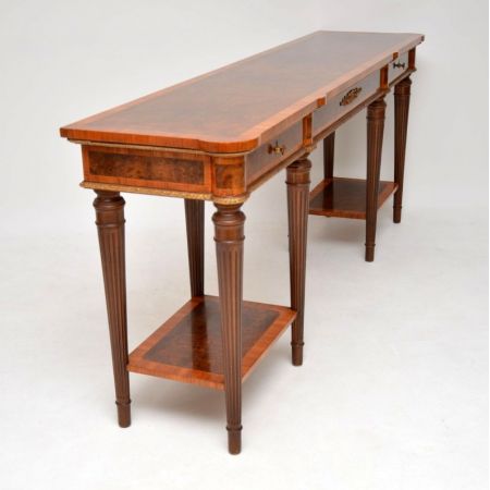 Antiker französischer Nussbaum Kingwood Beistelltisch ca 1930