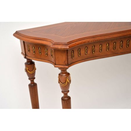 Antiker französischer Nussbaum Konsolentisch Kingwood Beistelltisch ca 1930