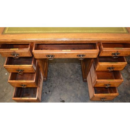 Viktorianischer britischer Eichen Schreibtisch antik ca 1890