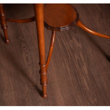 Edwardianischer englischer Nussbaum Beistelltisch antik ca 1890