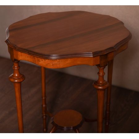 Edwardianischer englischer Nussbaum Beistelltisch antik ca 1890