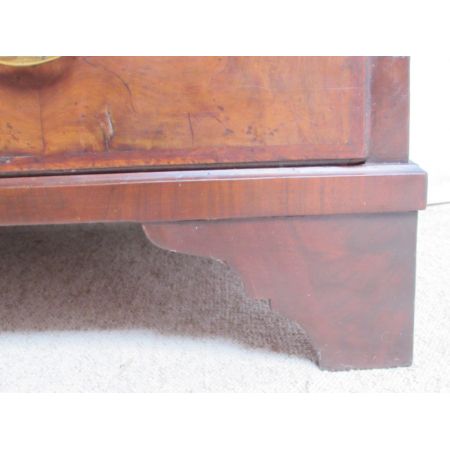 Antike Queen Anne Nussbaum Kommode englisch 1705