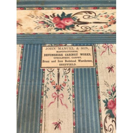 Antiker viktorianischer Nussbaum Kleiderschrank Garderobe englisch 1850