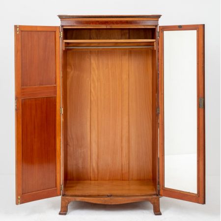 Antiker englischer Nussbaum Kleiderschrank ca 1900