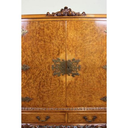 Antiker Queen Anne Cocktailschrank Nussbaum englisch ca 1920