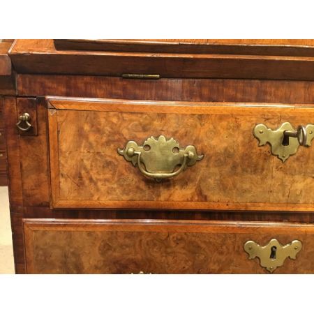 Antiker englischer Nussbaum Sekretär ca 1700