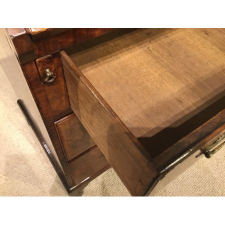 Antiker englischer Nussbaum Sekretär ca 1700