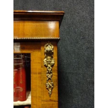 Viktorianischer Bücherschrank Nussbaum original antik ca 1870