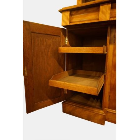 Antiker britischer Nussbaum Birken Bücherschrank can 1850