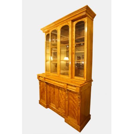 Antiker britischer Nussbaum Birken Bücherschrank can 1850