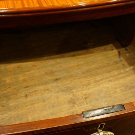 Georgianische englische Bowfront Kommode Massivholz antik ca 1820