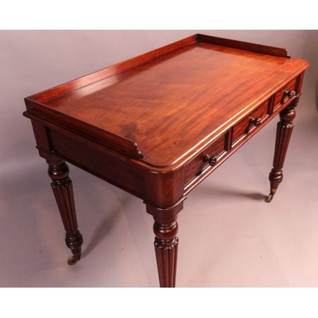 Britischer Mahagoni Schreibtisch original antik ca 1830