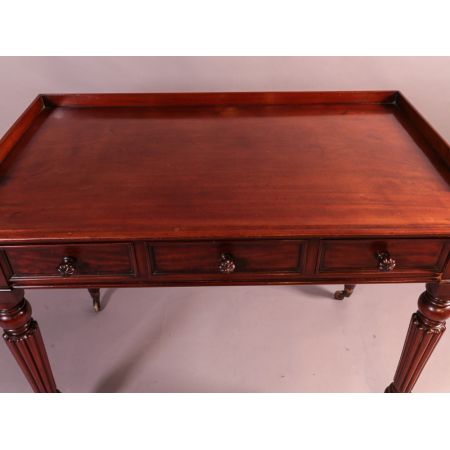 Britischer Mahagoni Schreibtisch original antik ca 1830