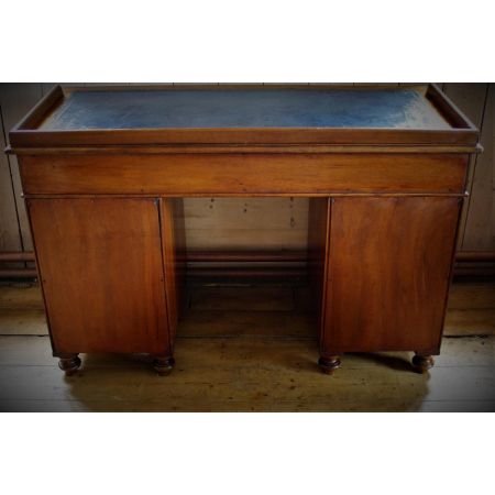 Antiker englischer Mahagoni Schreibtisch Campaign Desk ca 1910