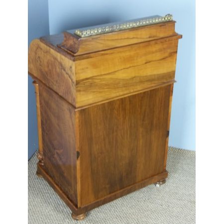 Antiker viktorianischer Nussbaum Davenport Schreibtisch ca 1850