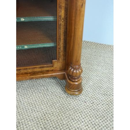 Antiker viktorianischer Nussbaum Davenport Schreibtisch ca 1850