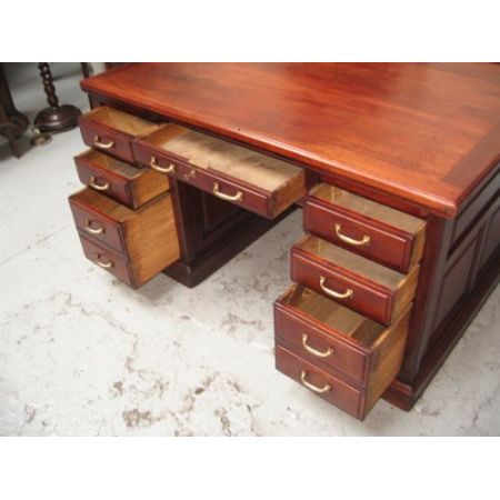 Antiker englischer Mahagoni Schreibtisch ca 1920