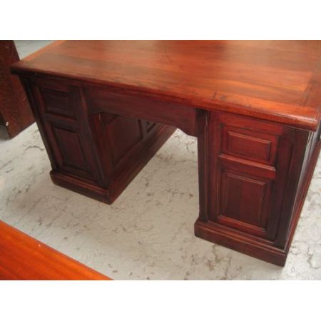 Antiker englischer Mahagoni Schreibtisch ca 1920