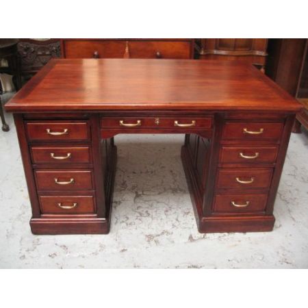 Antiker englischer Mahagoni Schreibtisch ca 1920