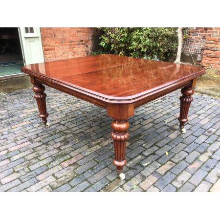 Viktorianischer Esstisch Mahagoni antik ca 1860