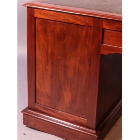 Viktorianischer britischer Mahagoni Schreibtisch antik 1860