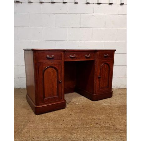 Viktorianischer britischer Mahagoni Schreibtisch antik ca 1880